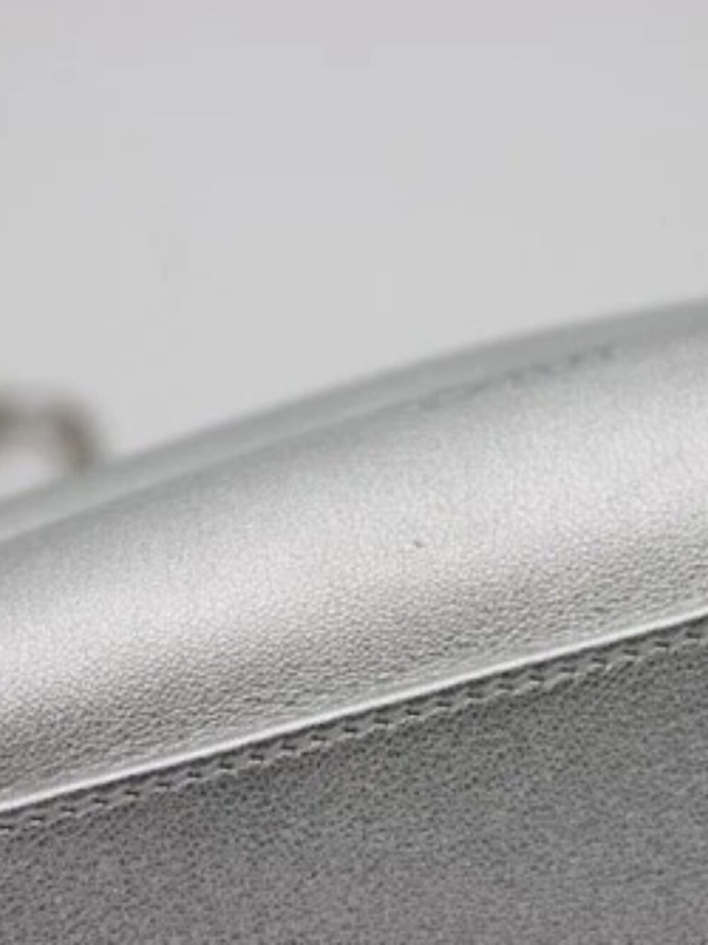 Dior or Small Dior Bow Bag Laminated Lambskin - Silver - Picture 6 of 16